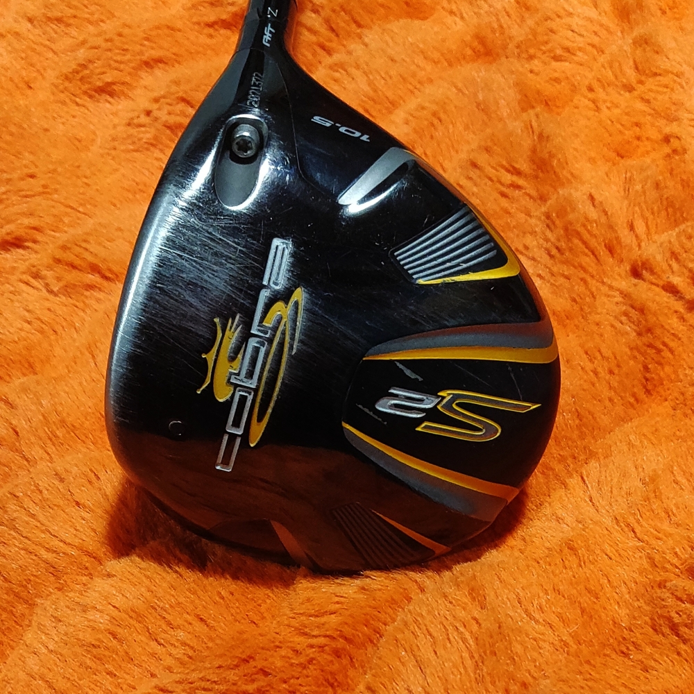 Black and Gold Golf Club